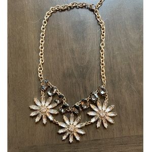 Francesca’s flower statement necklace